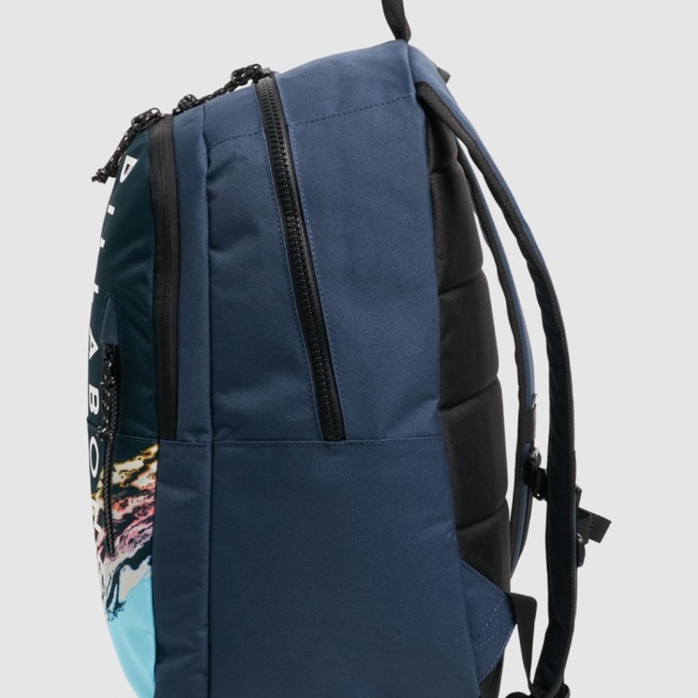 Billabong Norfolk Navy Brandnew with tags - Picture 2 of 3